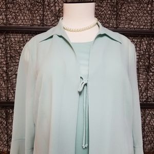 New  with tags mint green 2 piece top set